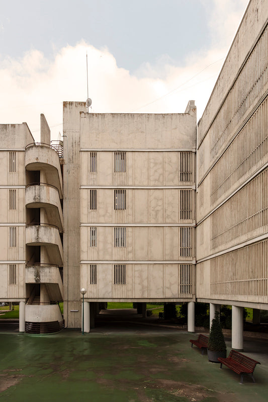 Roble, hormigón y una familia que crece