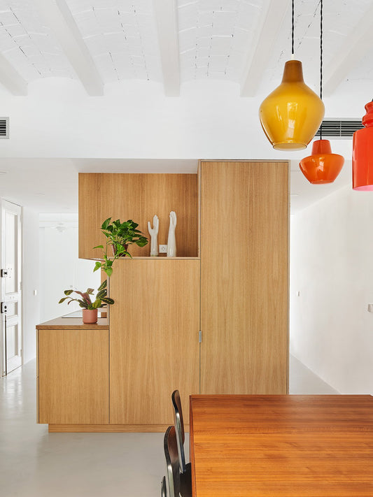 Transformación en torno a un cubo de madera