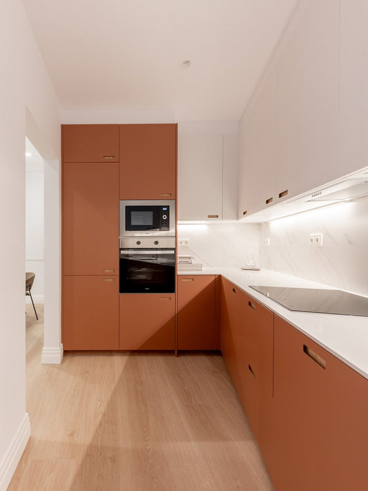 Colores vivos en una cocina renovada y perfecta para la familia