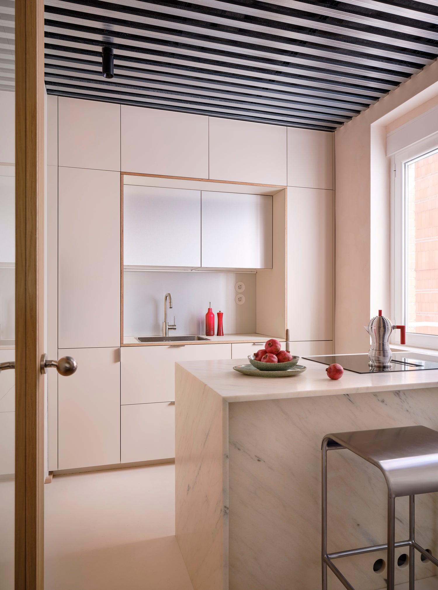 Soft tones in kitchens
