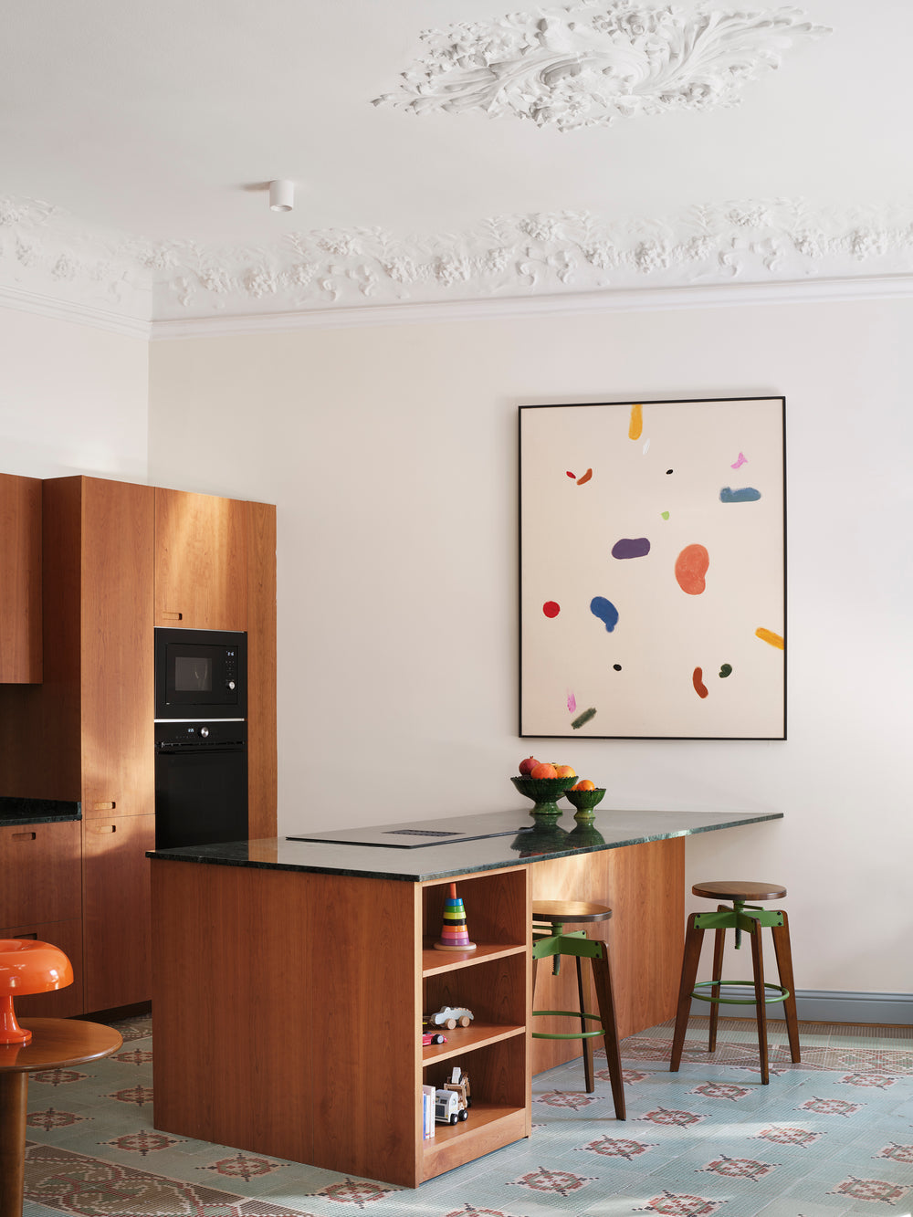 Spaciousness and fluidity in a classic home – CUBRO