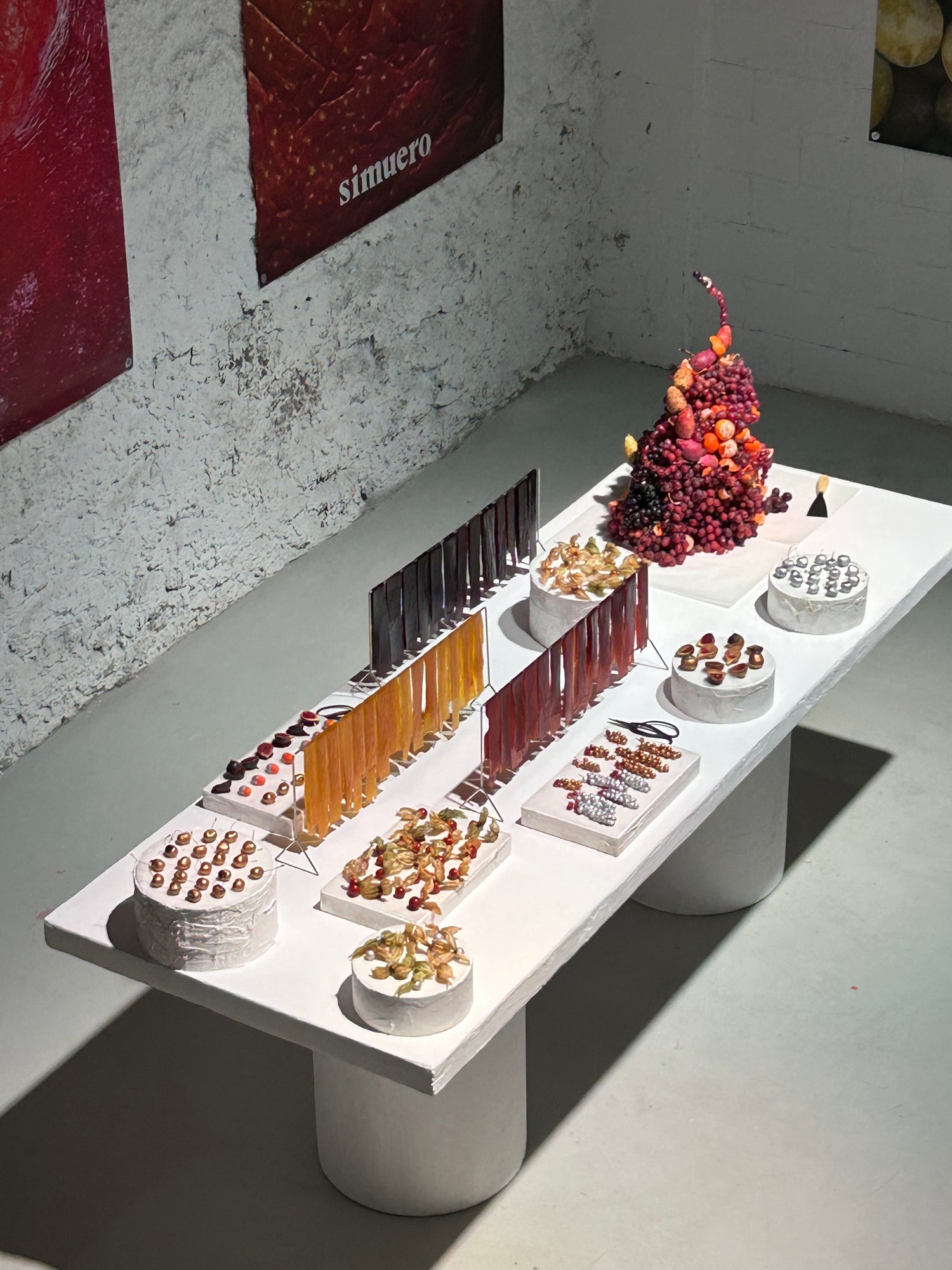 The table as a stage