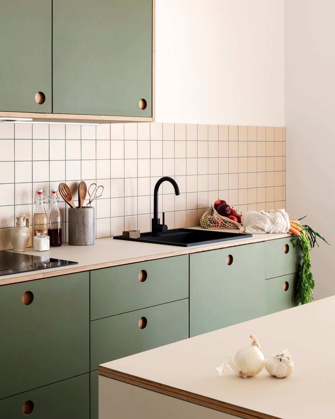 How to use linoleum in kitchen design